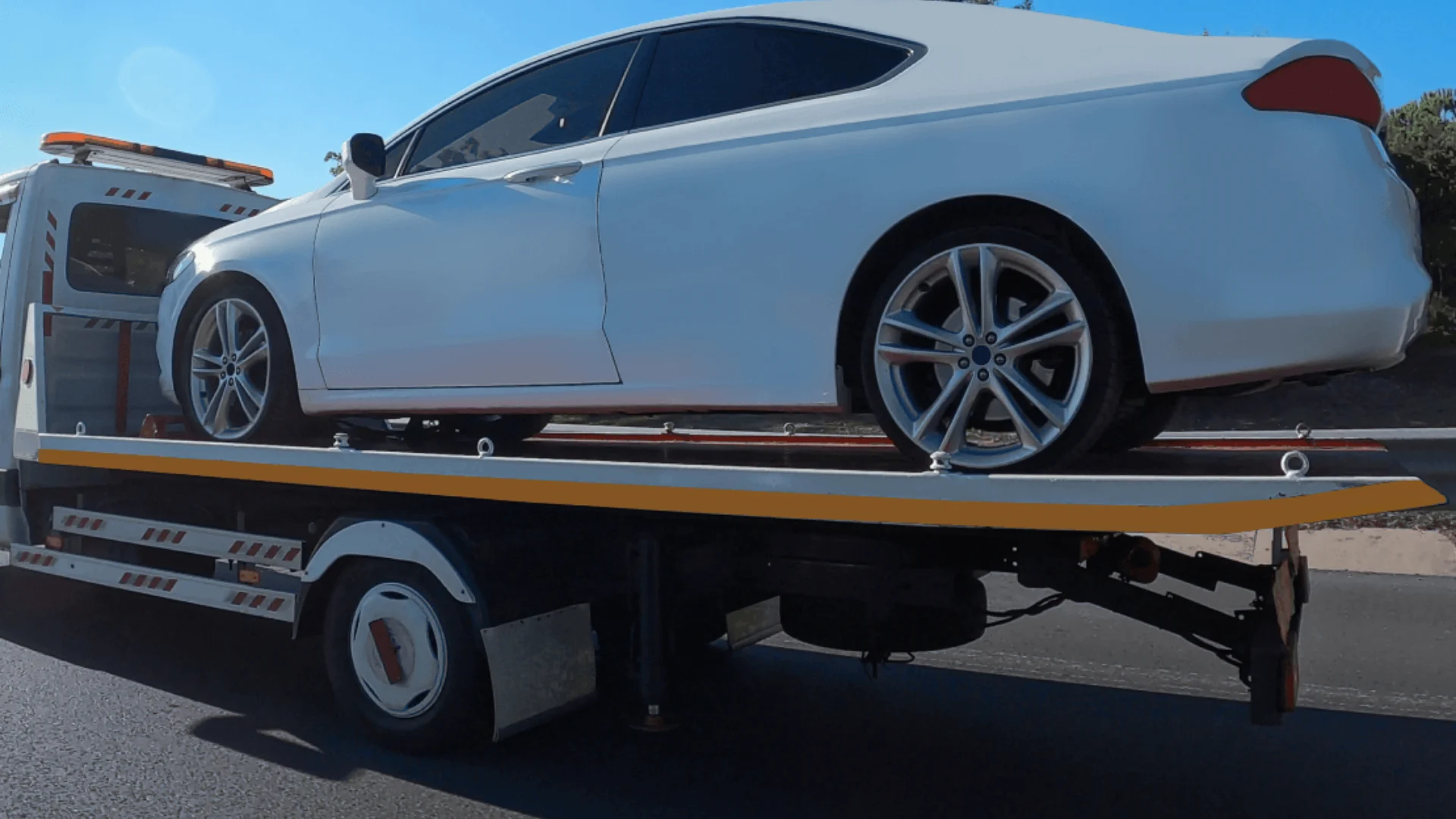 towing services ( anywhere in Canada ) (2)