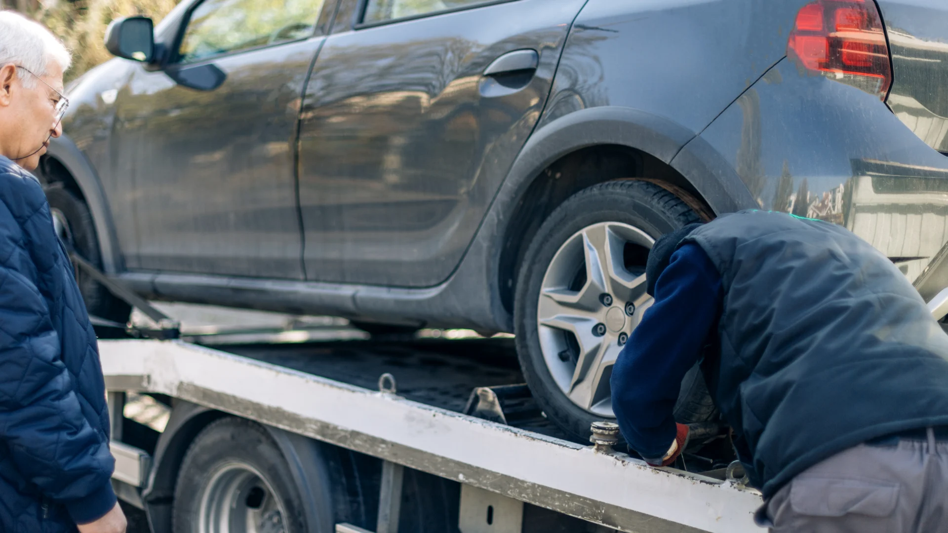 towing services ( anywhere in Canada ) (3)